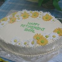 Lemon Daisy Cake Lemon cake with lemon cheesecake filling and vanilla SMBC. Daisies are gumpaste. I obviously need an impression mat!