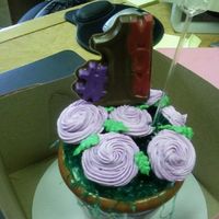 Lavender Cupcake Bouquet Mini yellowcake cupcakes, topped with buttercream icing mixed with lavender chocolate wafers. This is the first time that I made anything...