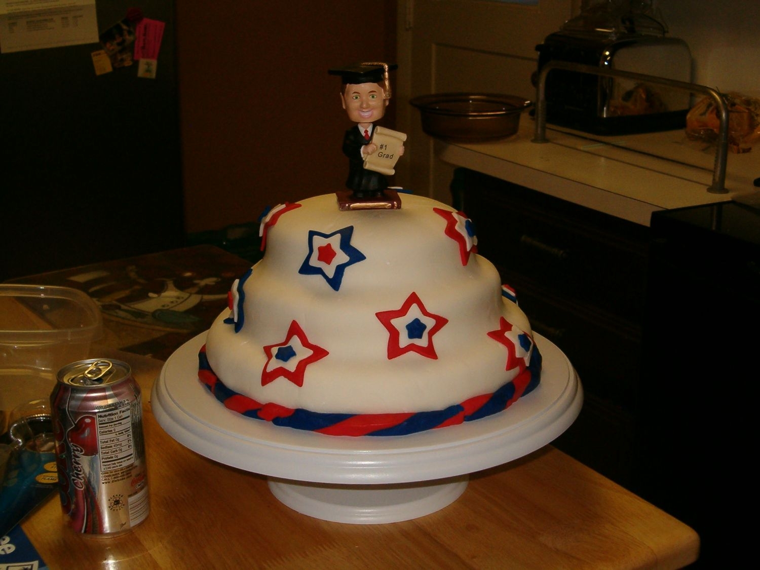 Reach For The Stars This was my very first tier/fondant cake.
