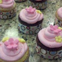 Baby Shower Cupcakes Fondant cut out flowers and ribbon wrapped around cupcakes!!!