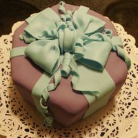 Wilton Ii Gift W/bow Cake Fondant bow, fondant cake - simply said!