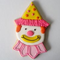 Clown Cookies Clown cookies for a child's birthday cake.