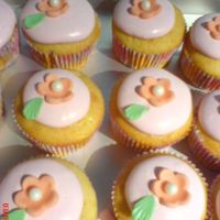 Shower Cupcakes wasc cupcakes i made for my baby shower...no energy left for this pregnant woman...lol! i was planning on making mmf figures and stuff but...