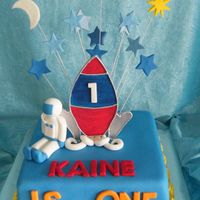 Rocketman 10 inch square , white mud iced in fondant , stand up fondant (with cmc) rocket , fondant astronaut,