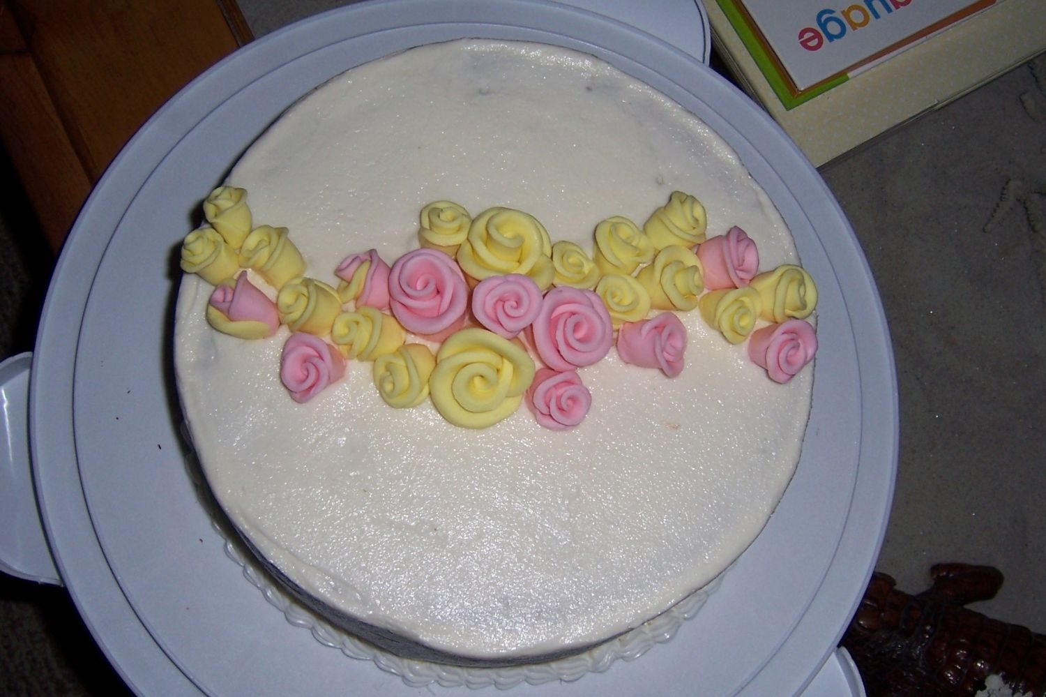 Duff's Roses 2 I was doing a test recipe and had left over colored fondant so I thought I'd give them a try. I love them!