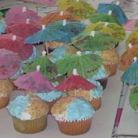 Beach Cupcake I made these for my daughter's 5th birthday party. It was a pool party.