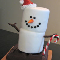 S'more Snowman I've been wanting to make one of these into cake for as long as I can remember! Based on a Christmas ornament.