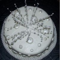 Topwhitepearlcake.jpg 