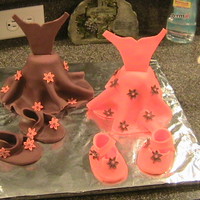 Dress Cupcake With Shoes cupcakes and shoes made with fondant.