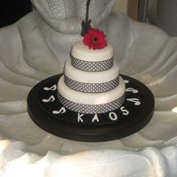 Kaos Radio Auction Cake 