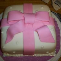 Bow Cake Another practice cake i liked this one but it was befor i discovered mmf it was wilton akk