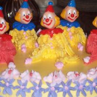 100_1057.jpg its a clown cake