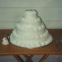 Wedding Cake With Roses 