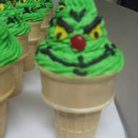 Grinch Cup Cake 