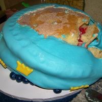 Disaster = No $100Bucks this was the bottom 2layered french vanilla w/Strawberry Filling , 2 TIERED "1st attempt at tiered"... Top was salvaged! but what...