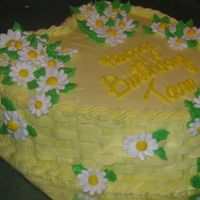 Heart Birthday W/daisies Buttercream with royal icing daisies