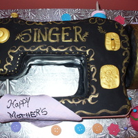 Singer Sewing Machine Red velvet cake with cream cheese BCC,
