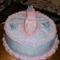 Cinderella's Shoe My first attempt at 3D. Shoe is part fondant and gum paste. The mice are butter cream icing.