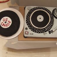 Turntable I was asked to make a turntable for a groom, who is a DJ.