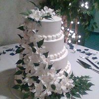 Sarahdancake_2.jpeg 4 tier round with silk flowers