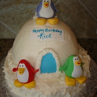 Club Penguin Igloo Club Penguin Igloo cake. Buttercream with fondant penguins. Inspired by the computer game toys, and CC cakes, especially one from Kay_NL....