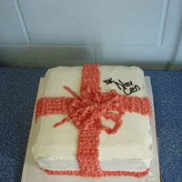 Christmas Present I made this cake for my husband's office Christmas party in 2006.