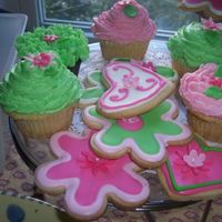 Decorated Flower And Hearts Cookies I made these cookies to go with a one year old matching birthday cake.