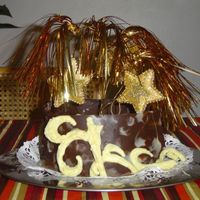 Dsc02932_2.jpg Well.. this cake turned out a bit messy since i prepared it in a hurry. But believe me it tasted much better than it looked! Inside is a no...