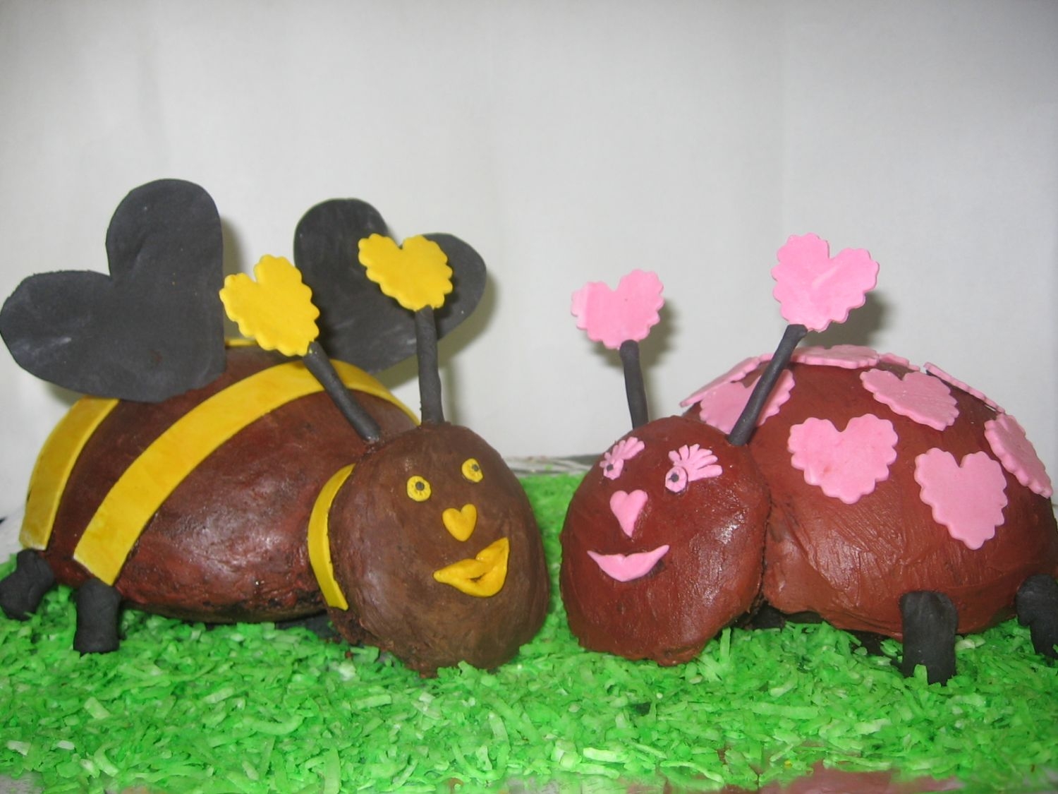 Bumble Bee & Ladybug In Love The Bumble bee says to the ladybug--"Will you BEE my LADY?"--in honor of valentines day I made this cake, and it will be my first...