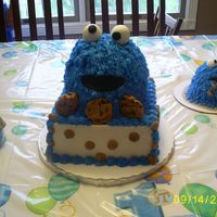 Cookie Monster This is 2 8" square, 2 6" round, and 1/2 ball pan. WVSC covered in BCD with Fondant accents. Chips ahoy and cookie crisp cookies...