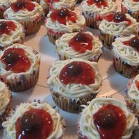 Spaggheti & Meatball Cupcakes Took the idea from a larger cake on CC... just modified it for cupcakes.. The kids in my daughter's class loved these!