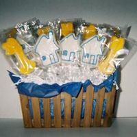 House & Keys I made this for some local realtors to give as a gift. This is a 20 cookiebouquet with little houses and gold keys.