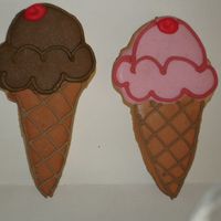 Ice Cream Cones These are NFSC with royal icing.