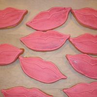 Brat Lips I did these cookies for a BRATZ theme party. They are NFSC with royal icing and luster dust. I thought it was a great idea.