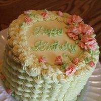 Practice First cake I've made since last July! I wanted to play a little.