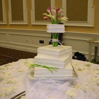 Cheesecake Calla Lillies This was cheesecake with buttercream. The lillies are fresh ones.