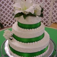 P4091980.jpg This was my first wedding cake!!