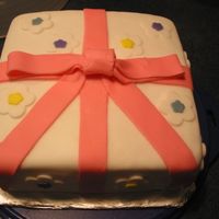 143-4364_Img.jpg My first fondant cake....Wilton course III