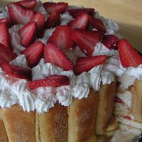 Strawberry Charlotte Cake 