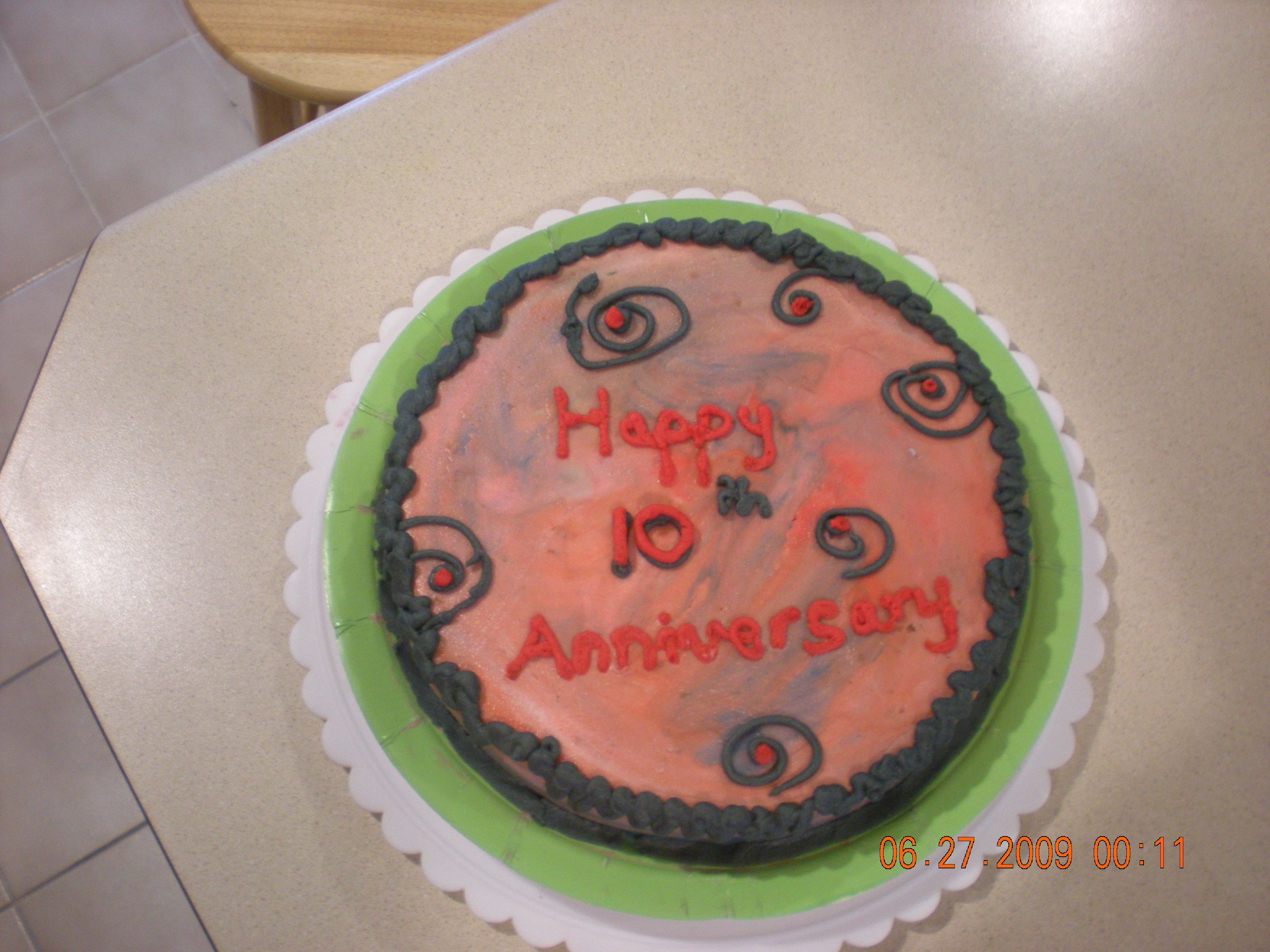 10Th Anniversary Cake Yellow cake with vanilla filing and iced in buttercream