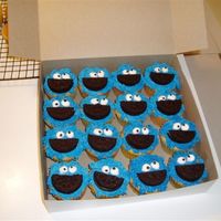 Cookie Monster Cupcakes Thank you, awolf24, for the idea and the help!!! These were so much fun to make!!!