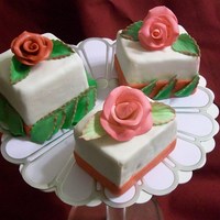 Roses cake dummies. gumpaste roses and leaves.