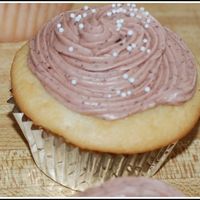 White Cake This is a white cuppy with raspberry filling and a chocolate raspberry frosting, Yummy.