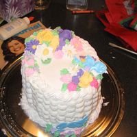 Flower Cake My flower/ basket weave class from the end of Wilton Course 2 made in march 2006.
