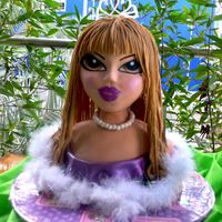 3D Bratz Yasmin RKT covered fondant, RI tiara.