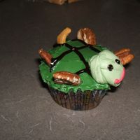Turtle Cupcake This was a really easy, cute idea for my kids to do.