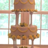 Wedding Cake With Yellow Fondant Roses 