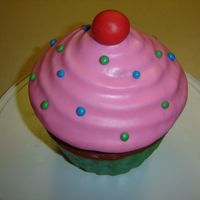 Giant Cupcake For my daughter's first birthday. Hope you like!
