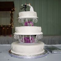 100_2329.jpg My first wedding cake.