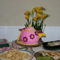 Teapot Didn't know how the Fondant would work... the handle, well, drooped. Will try something different next time.